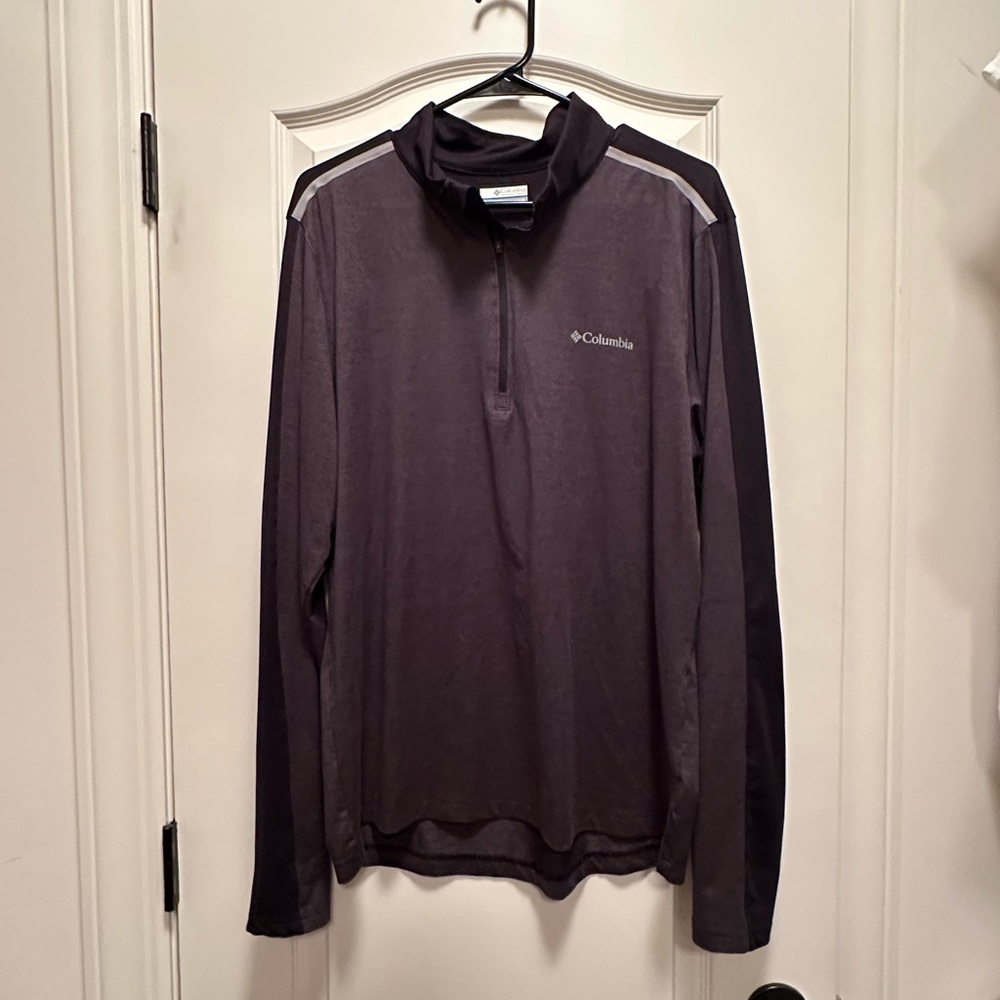 Columbia Men's Dark Gray Long Sleeve Shirt